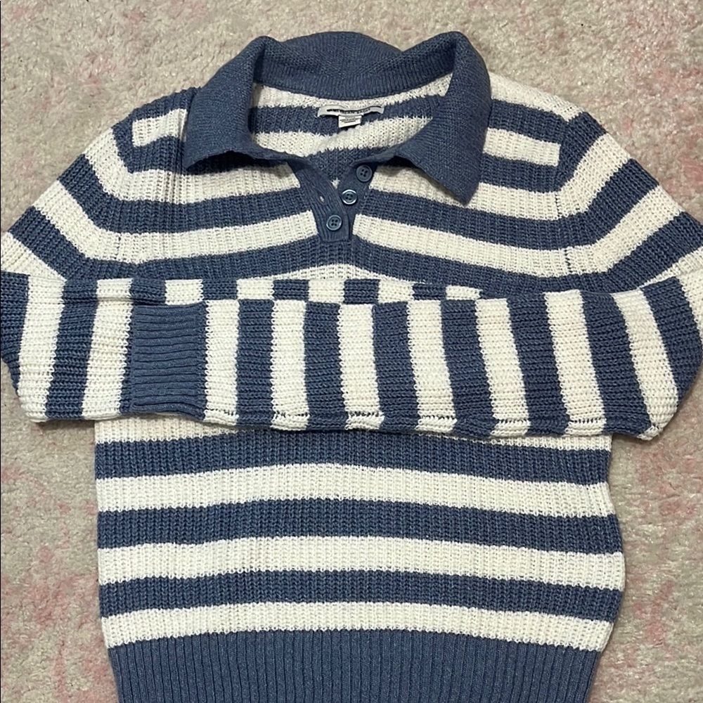 American eagle sweater